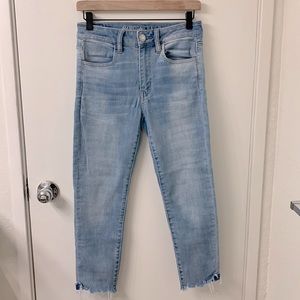 American Eagle Hi-Rise Crop Legging, light wash, size 6